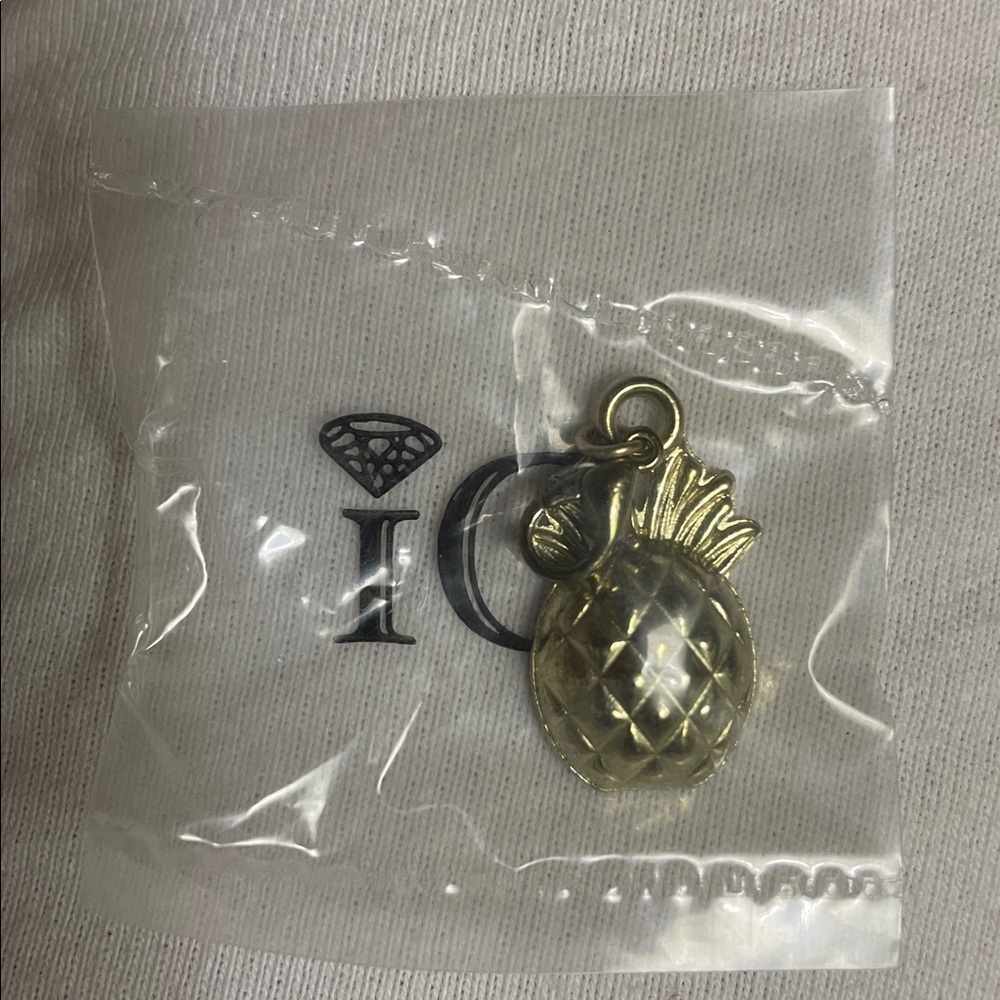 DI Diamonds International Sealed Gold tone Pineapple Charm